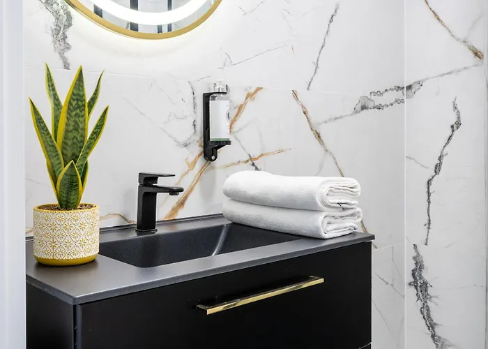 Bliska Wola Tower, Sun & Snow Lejlighed Warszawa