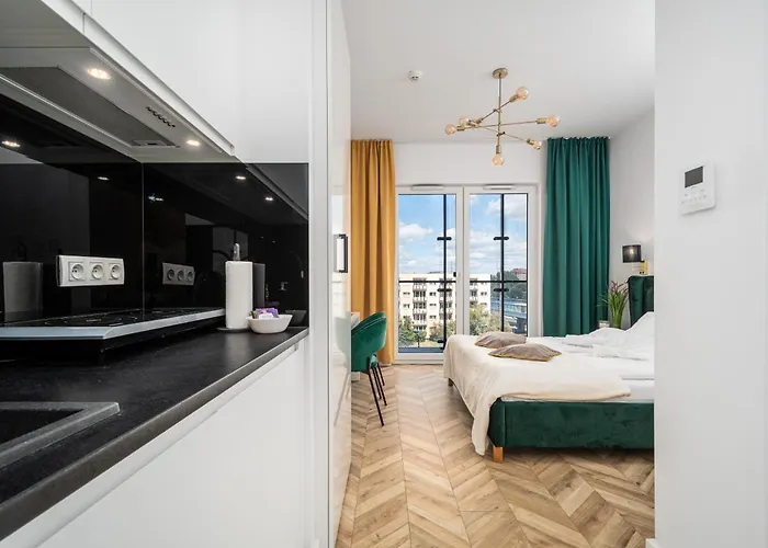 Bliska Wola Tower, Sun & Snow *