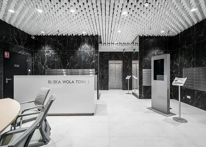 Bliska Wola Tower, Sun & Snow *